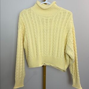 CABLE KNIT SWEATER - LIGHT YELLOW PTP 26.